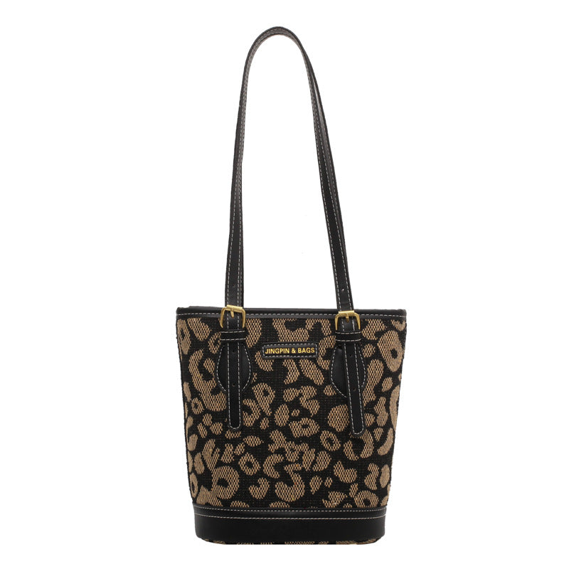 Retro Armpit Shoulder Bag
