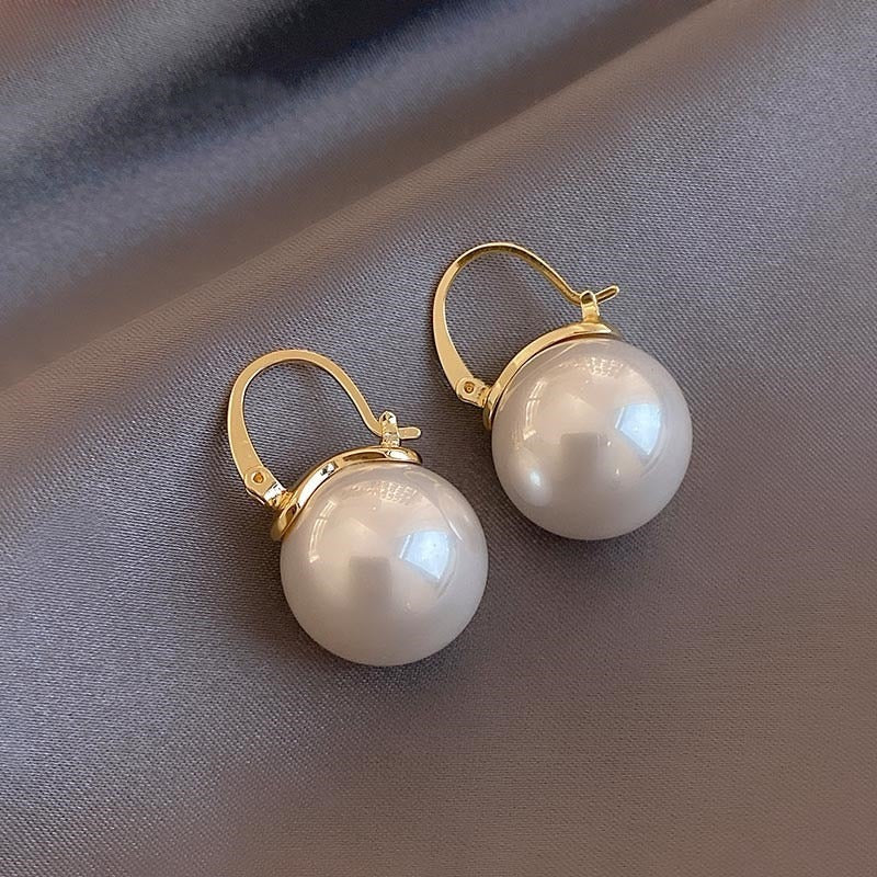 Luxury Korean Light Pearl Earrings
