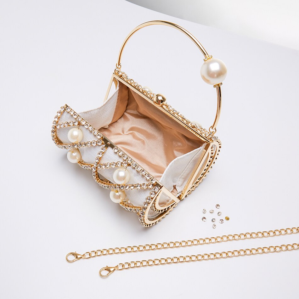 Chic clutch outlet